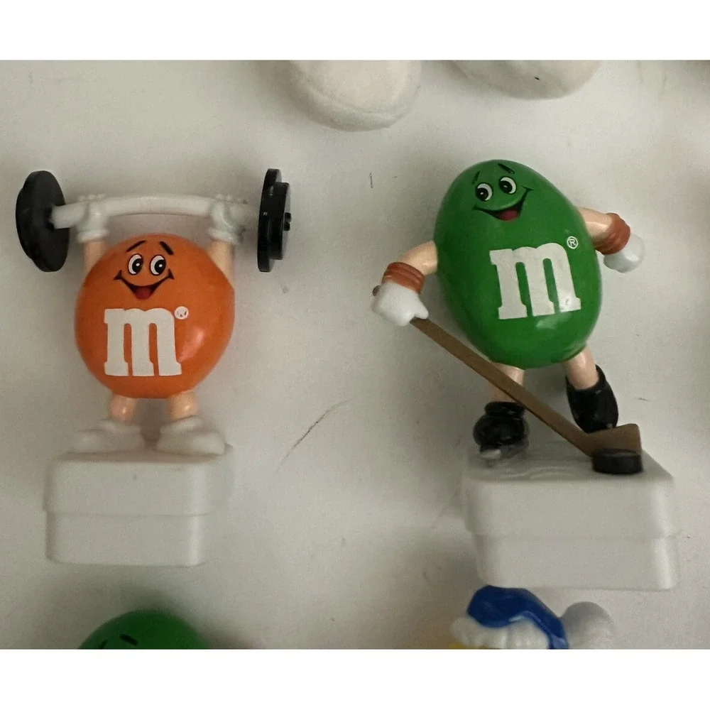 M&M's Lot 10 Square Sport Skiing, Skating, Hockey Olympic Torch & Plush 1991
